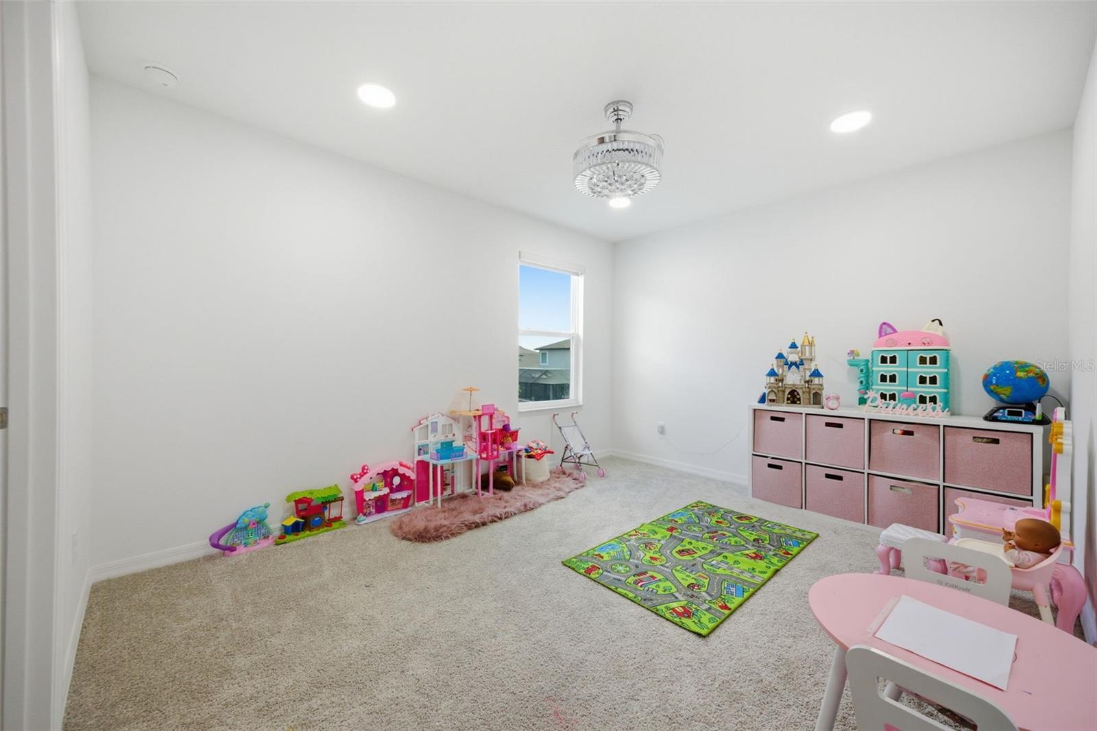 WHISPERING OAKS PRESERVE - Residential