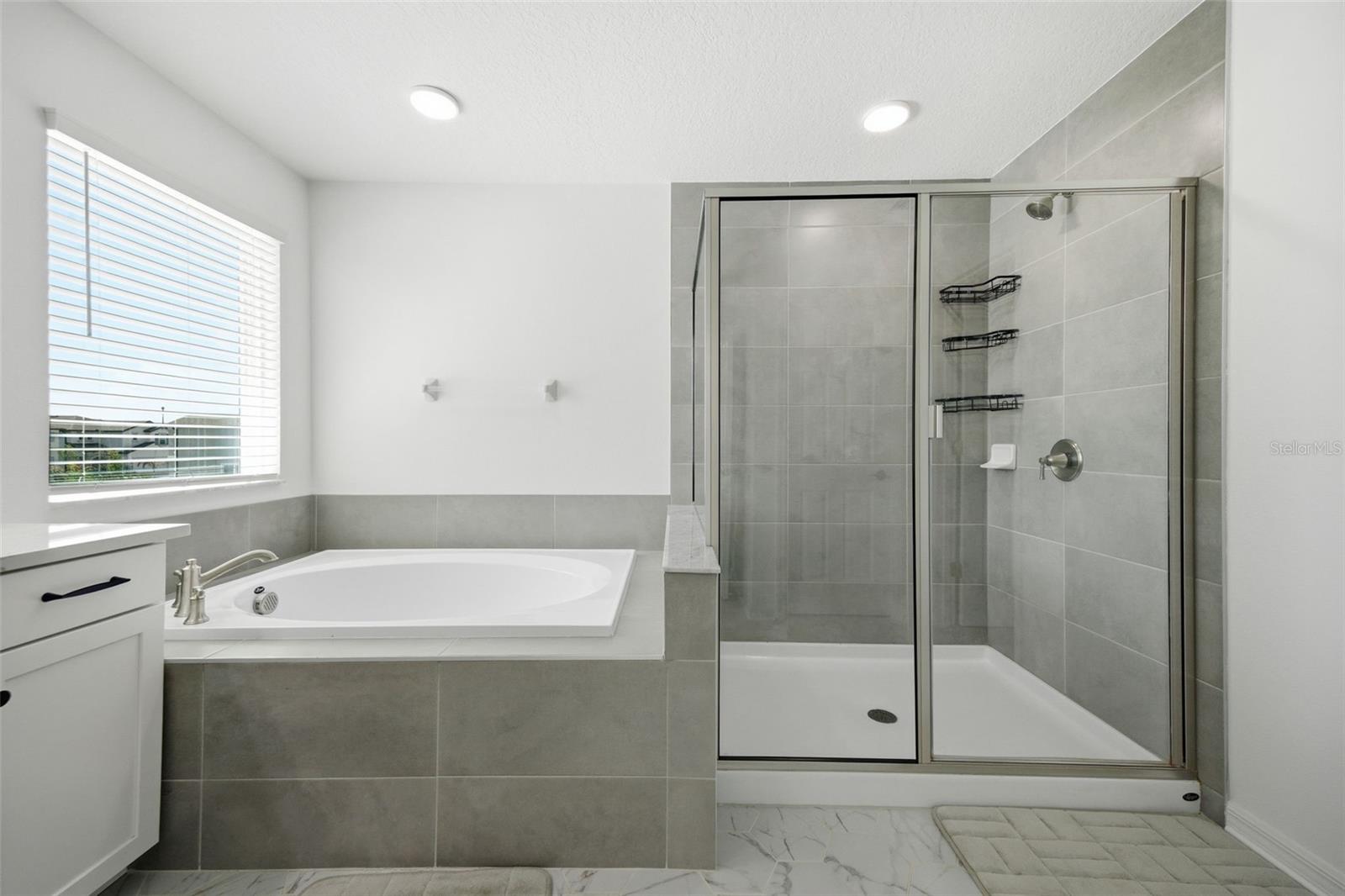 WHISPERING OAKS PRESERVE - Residential