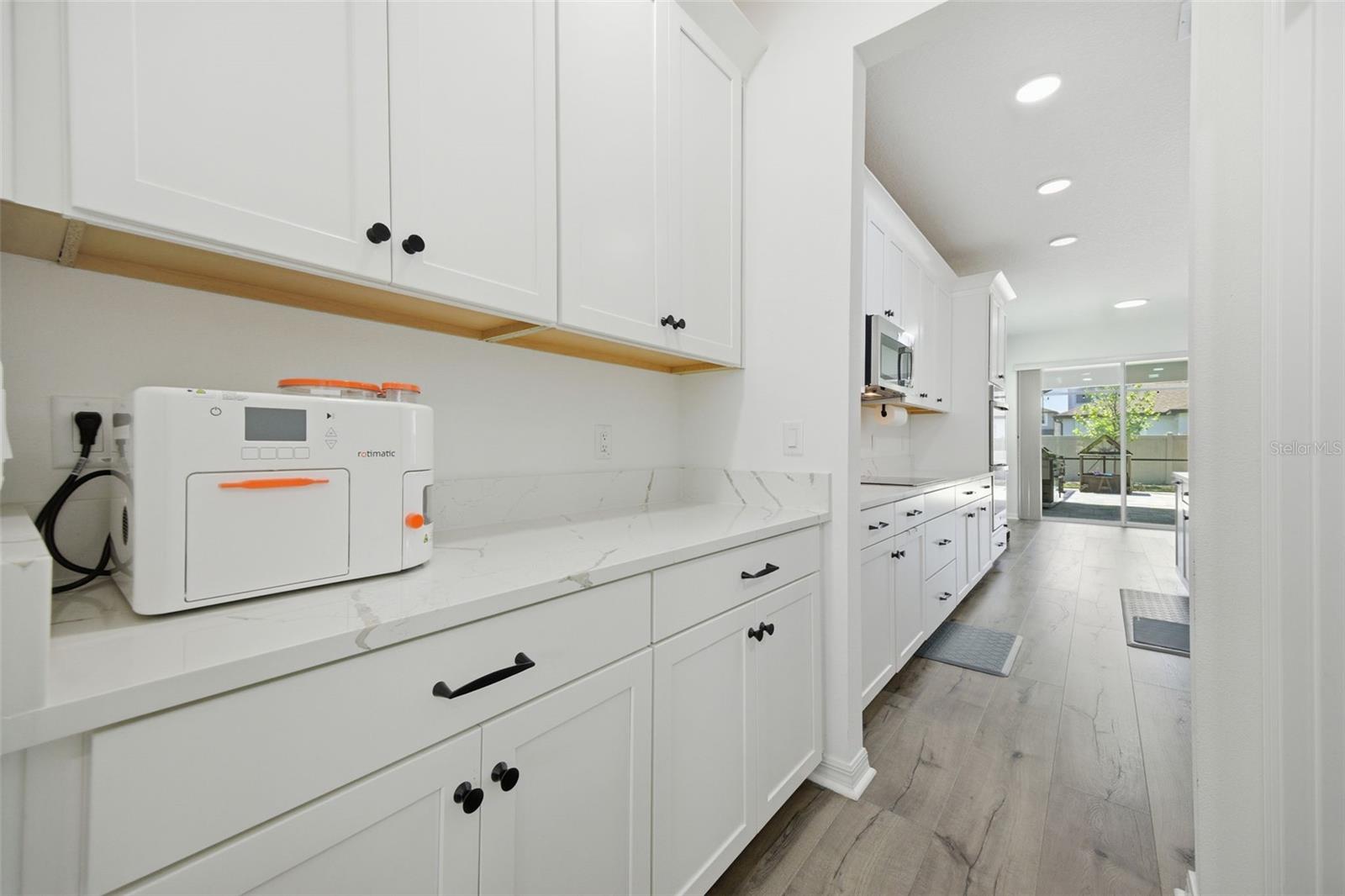 WHISPERING OAKS PRESERVE - Residential