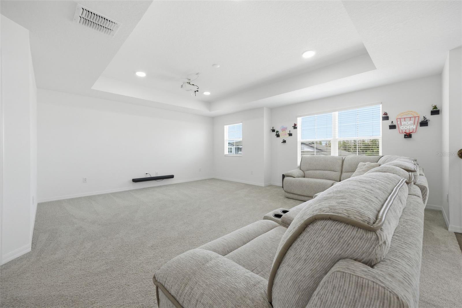 WHISPERING OAKS PRESERVE - Residential