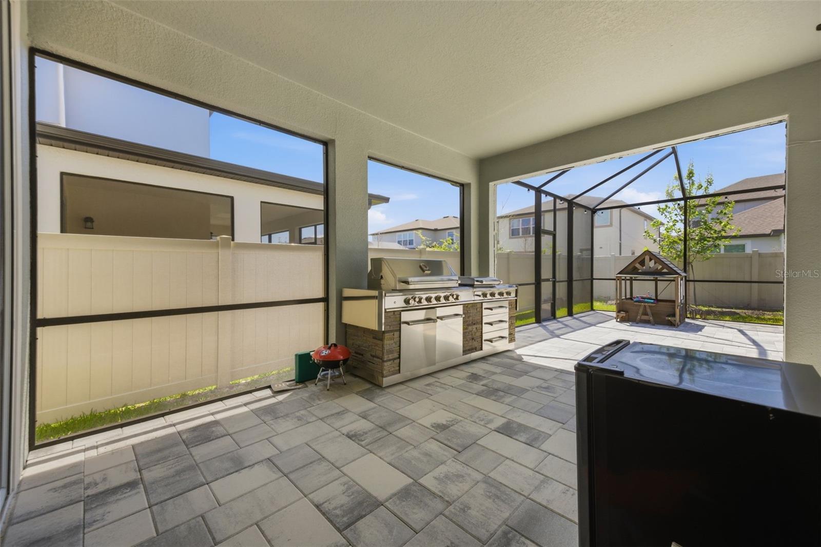 WHISPERING OAKS PRESERVE - Residential