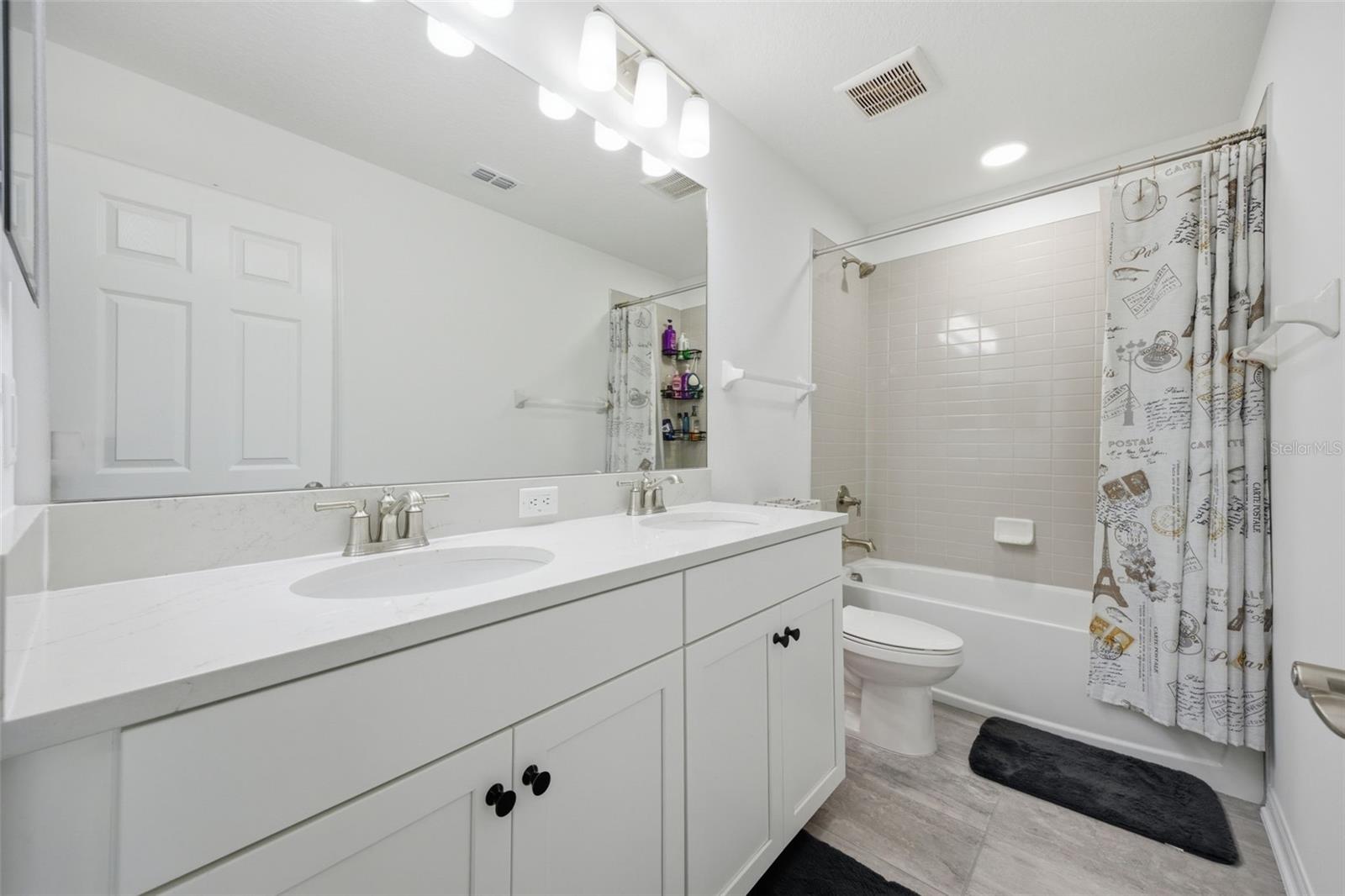 WHISPERING OAKS PRESERVE - Residential