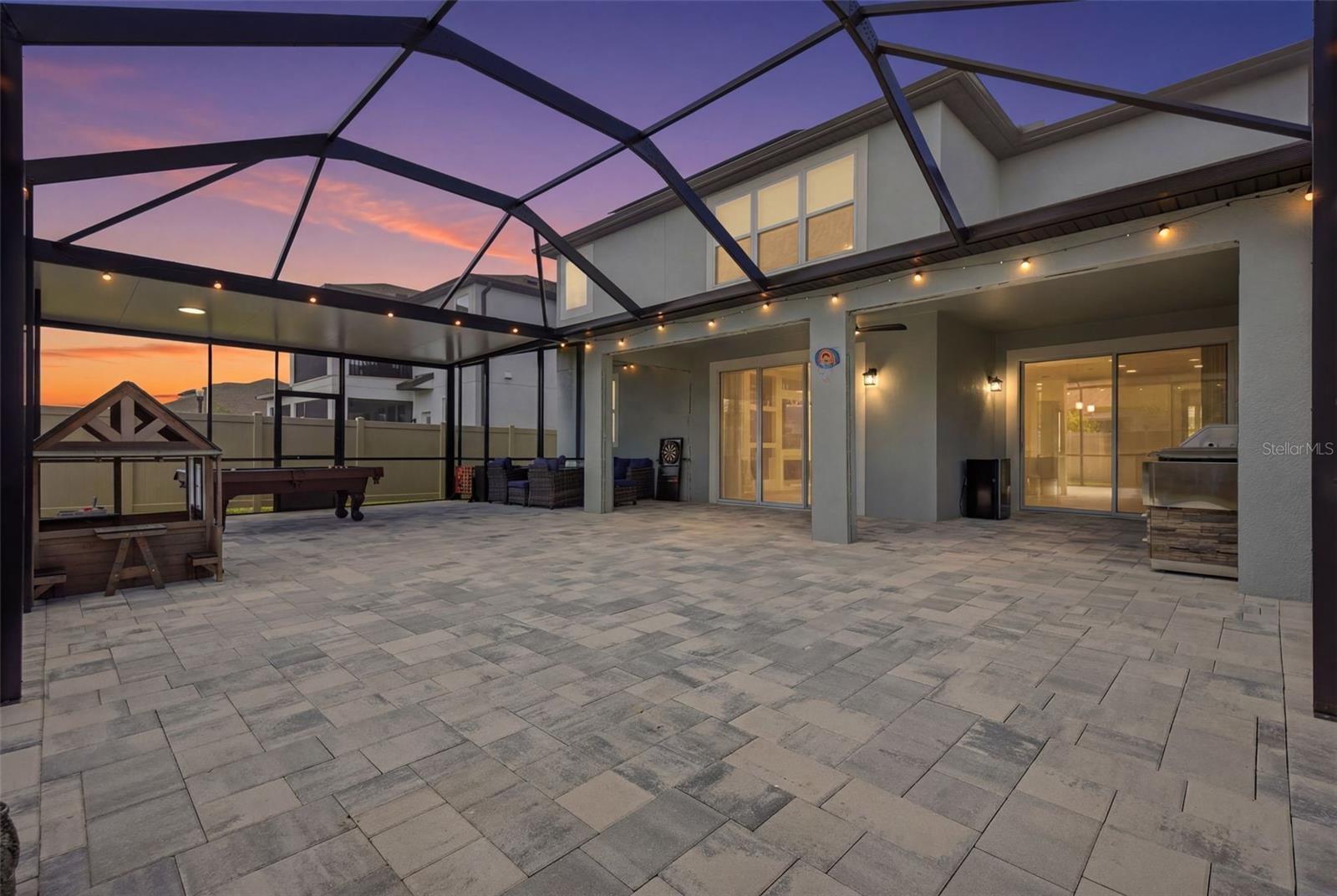 WHISPERING OAKS PRESERVE - Residential