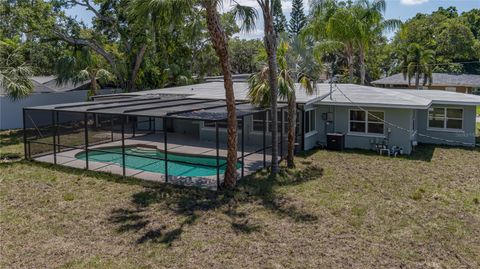 A home in PALMETTO