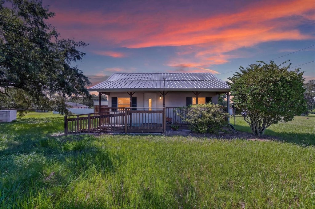 Photo of 140 Williams Street, Mulberry, FL 33860 (MLS # TB8551262)