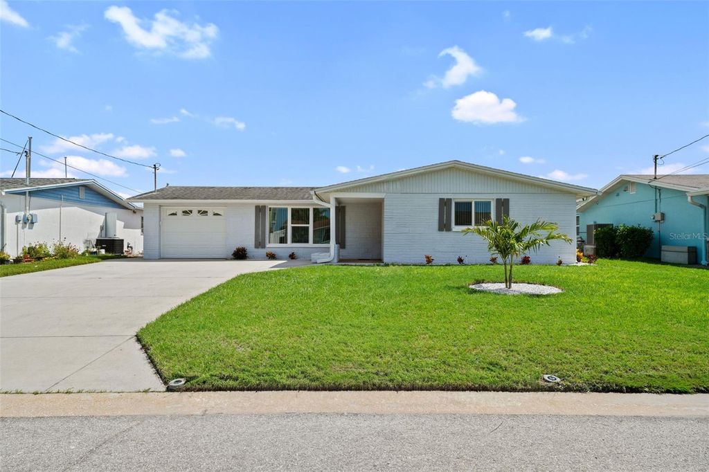 Photo of 12700 2nd Isle, Hudson, FL 34667 (MLS # TB8422660)
