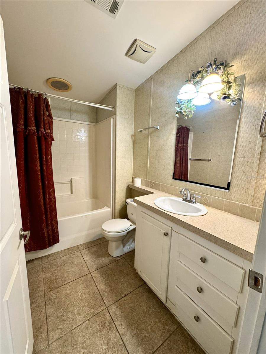 VENICE ISLE - Residential