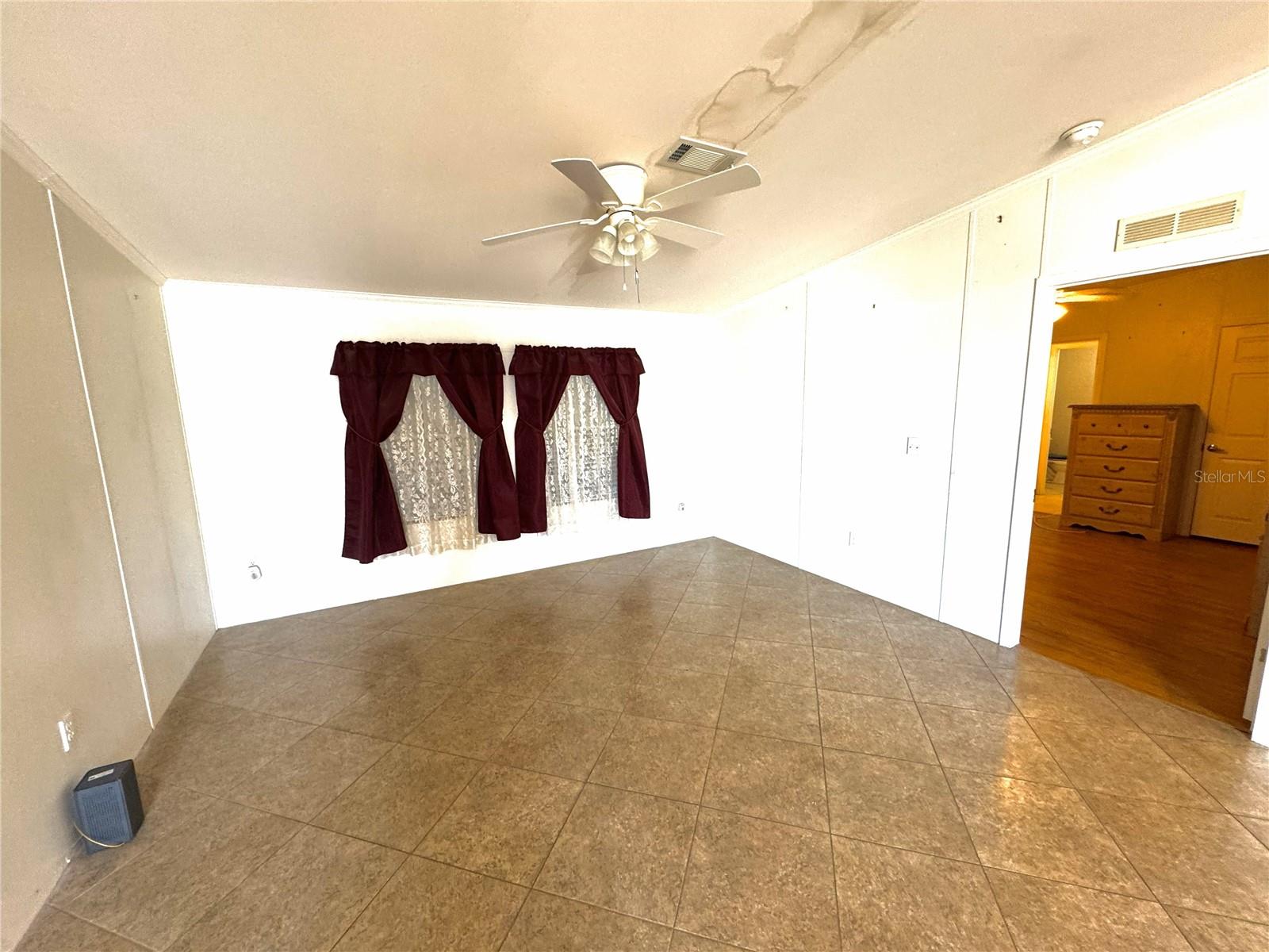 VENICE ISLE - Residential