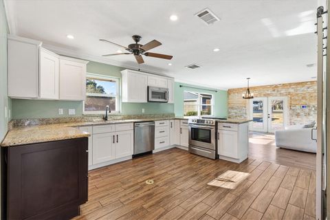 Tiny photo for 2405 SE 157th Lane Road, Summerfield, FL 34491 (MLS # G5105972)