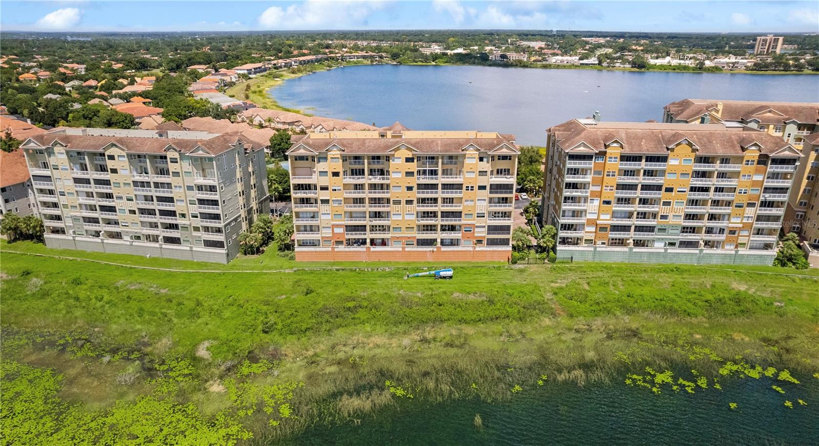 VIZCAYA HEIGHTS CONDO - Residential