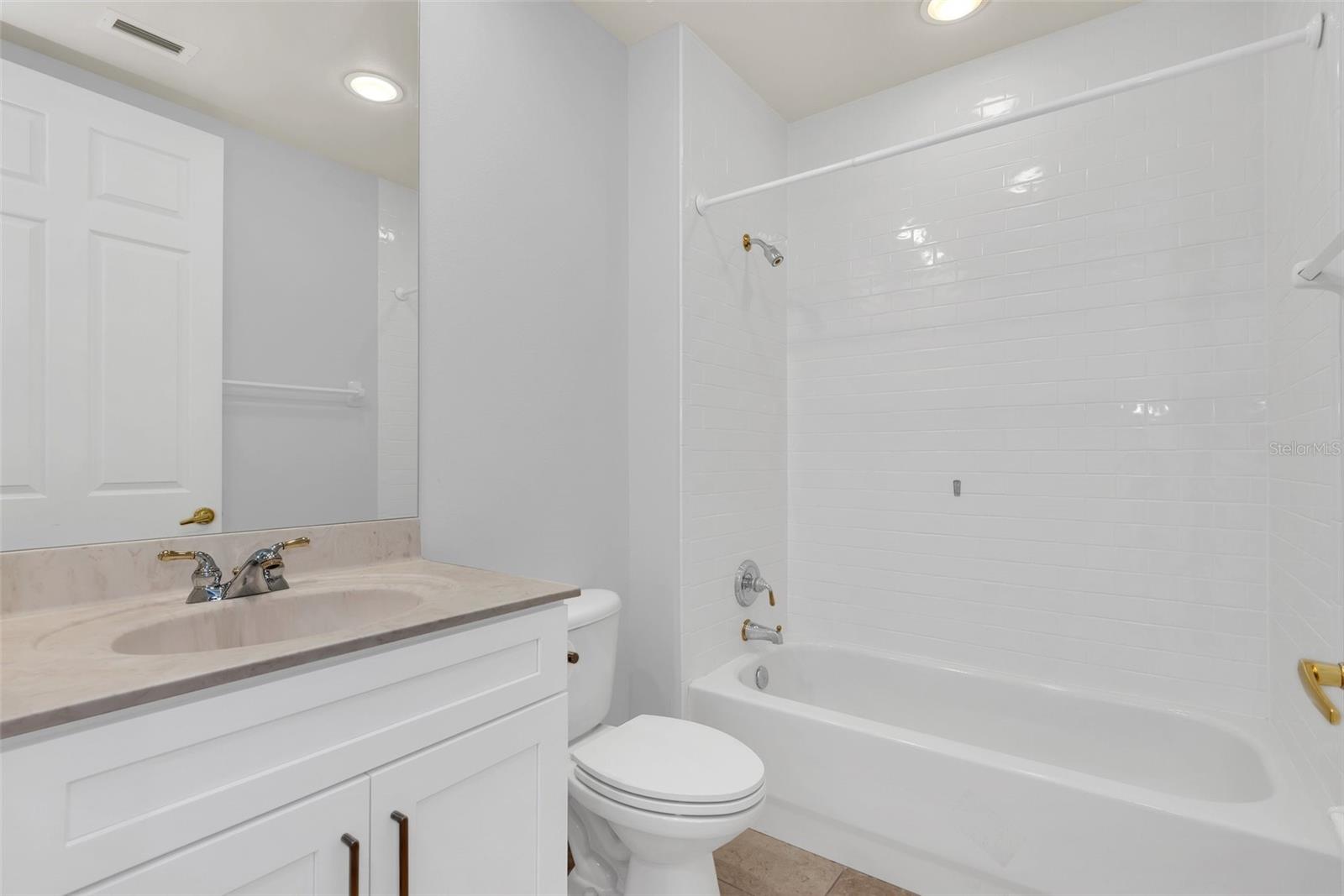 VIZCAYA HEIGHTS CONDO - Residential
