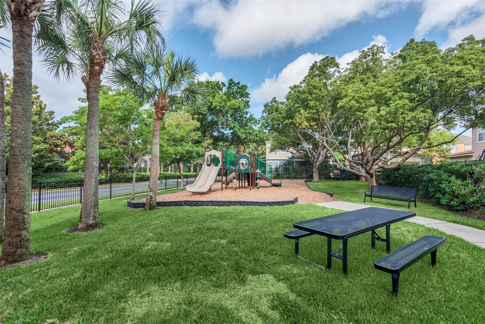 VIZCAYA HEIGHTS CONDO - Residential