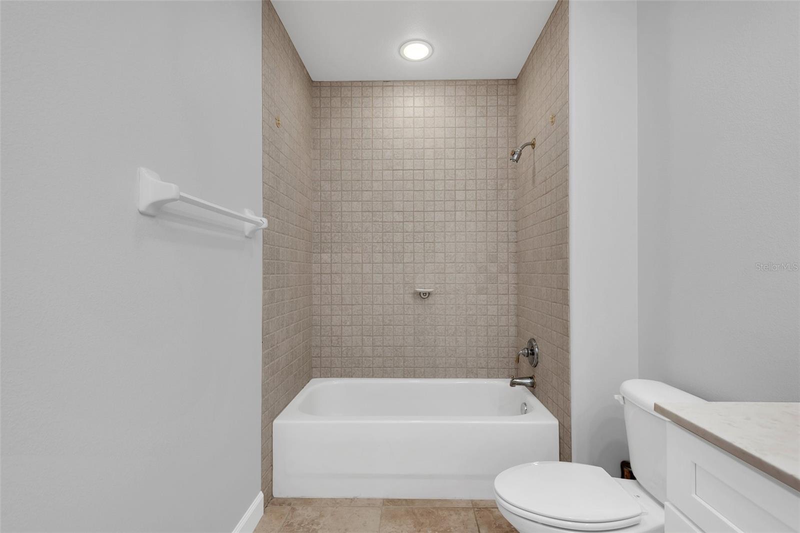VIZCAYA HEIGHTS CONDO - Residential