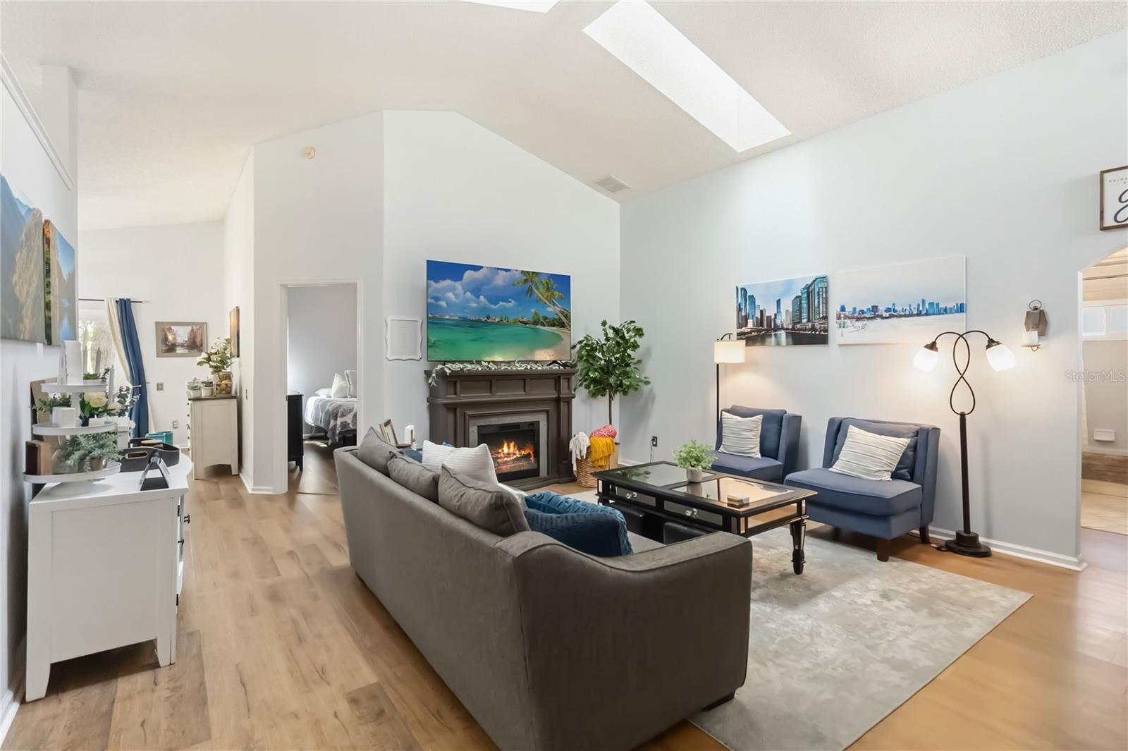 ALTAMONTE LANDING - Residential