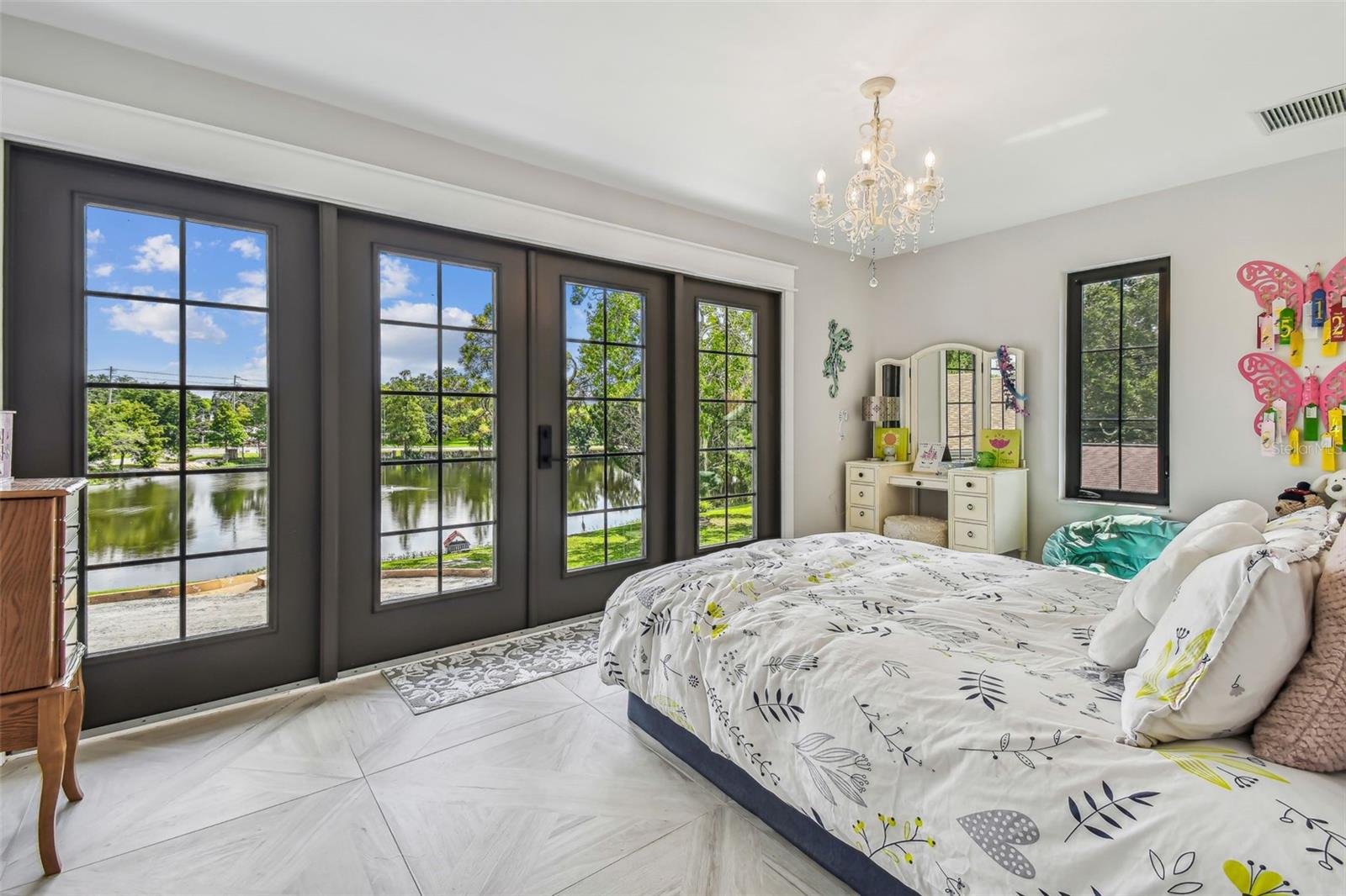 FAIRWAY MANOR - Residential