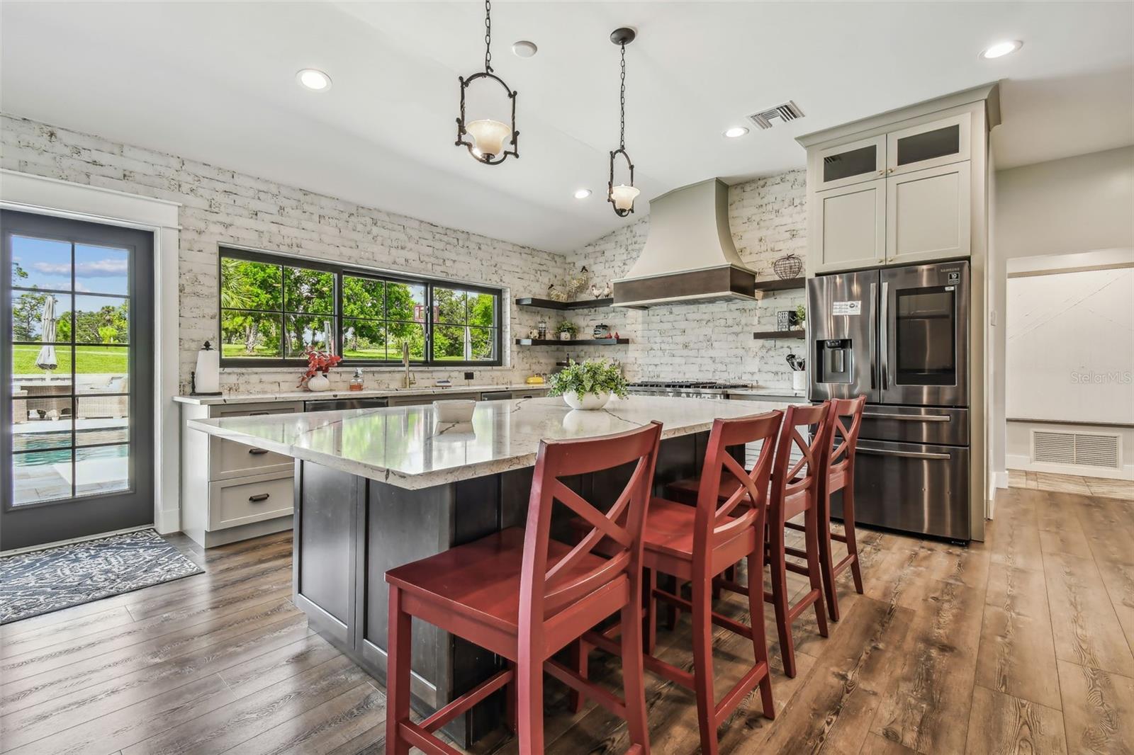 FAIRWAY MANOR - Residential