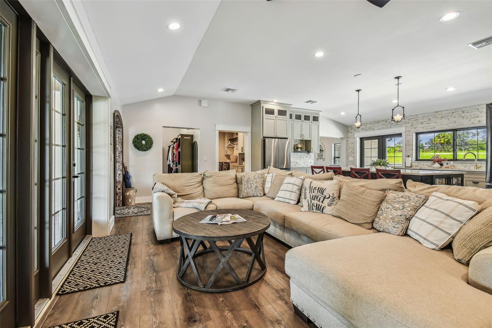 FAIRWAY MANOR - Residential