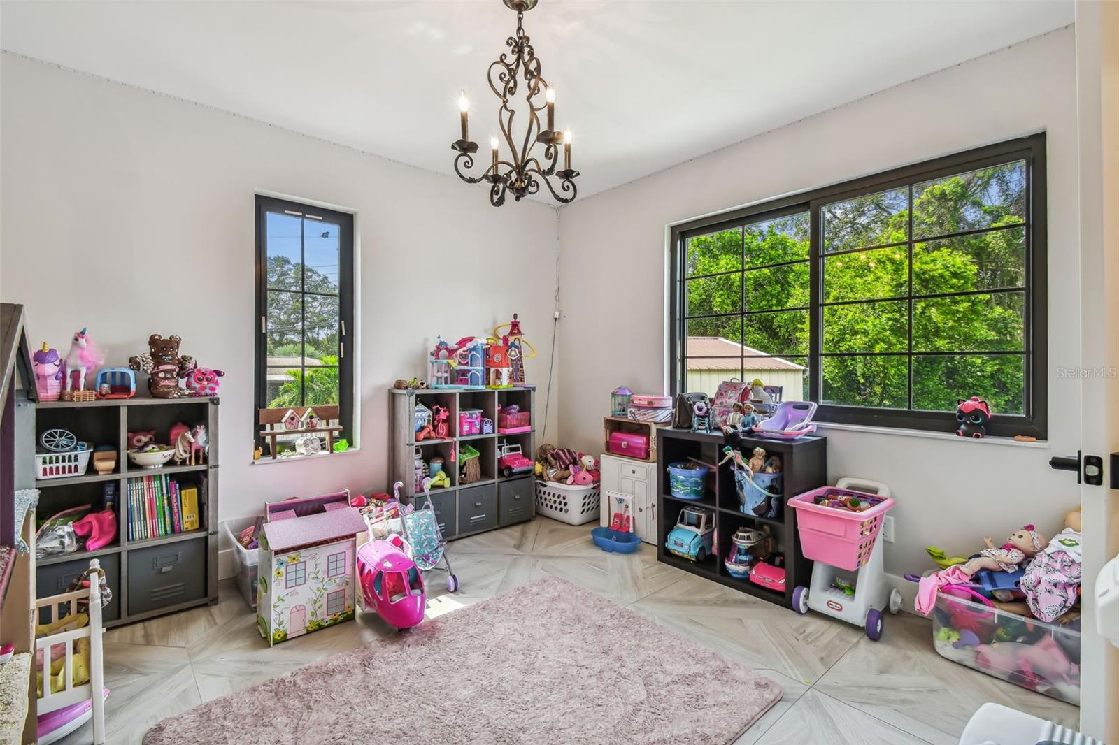 FAIRWAY MANOR - Residential
