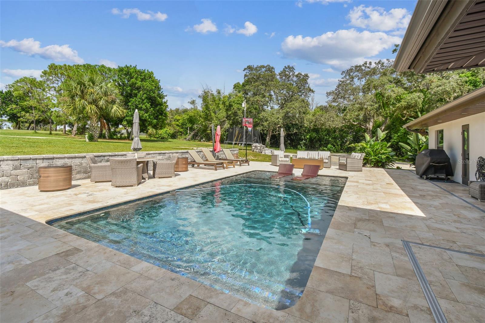 FAIRWAY MANOR - Residential