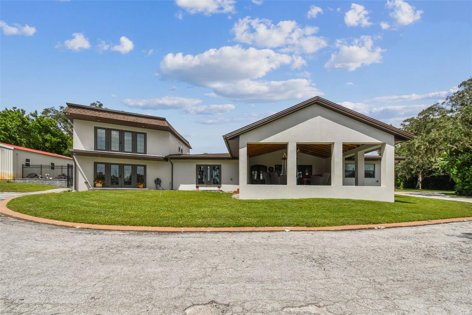 FAIRWAY MANOR - Residential