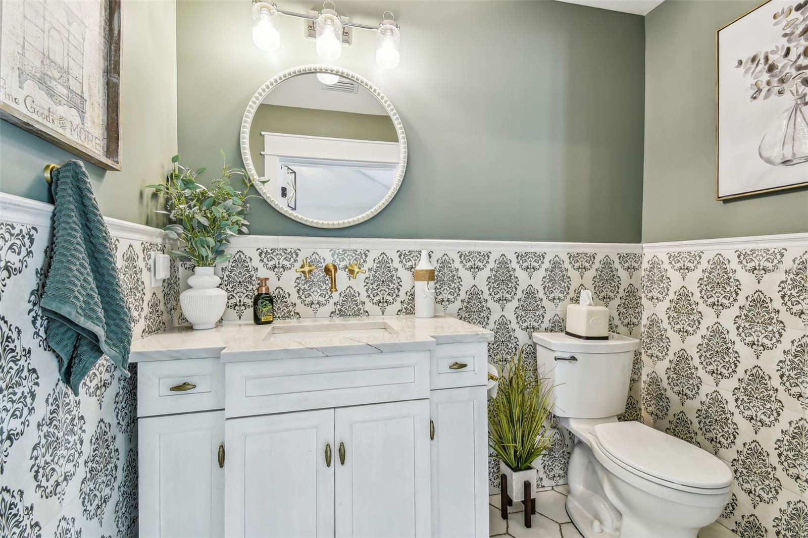 FAIRWAY MANOR - Residential