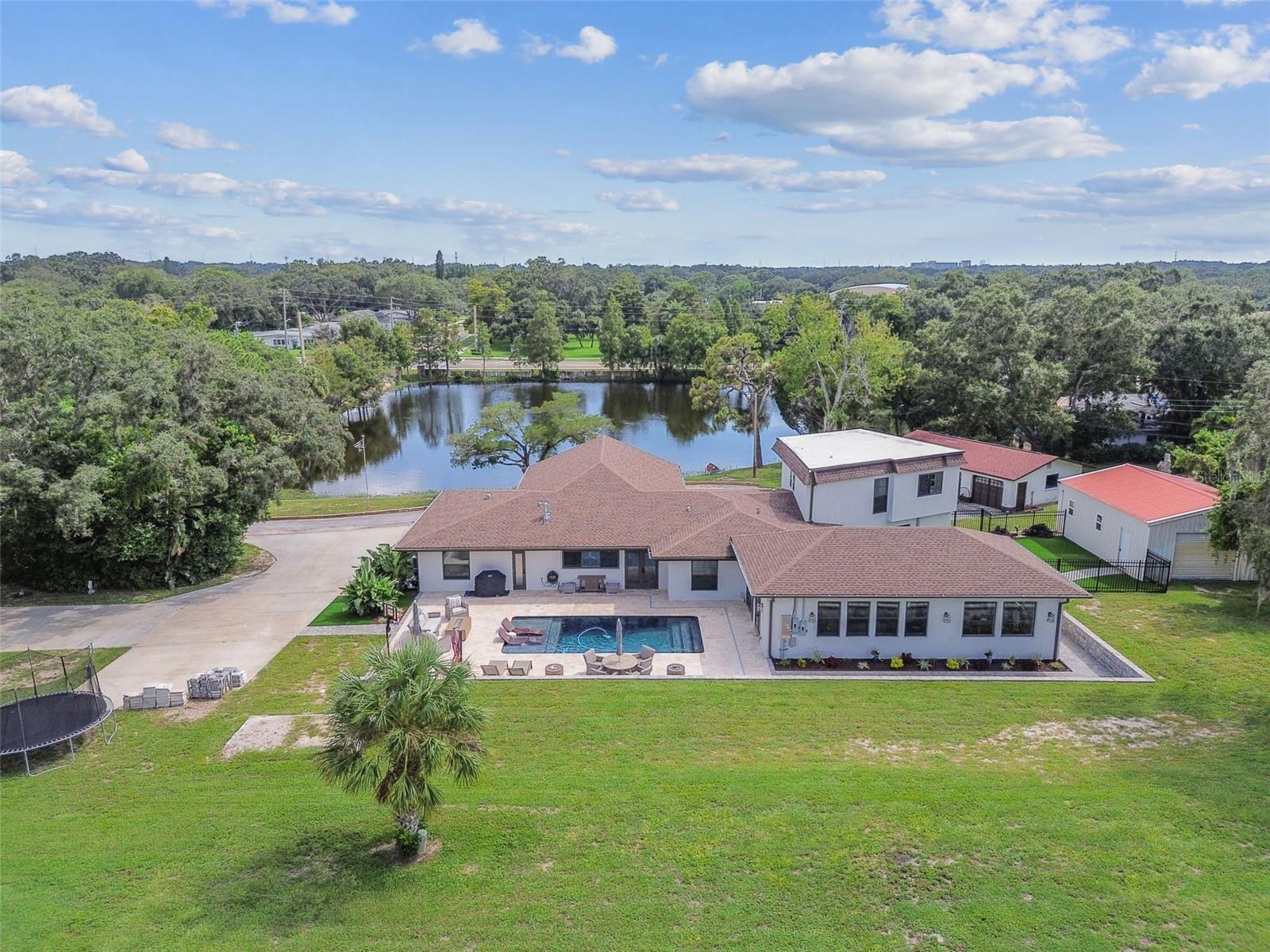 FAIRWAY MANOR - Residential