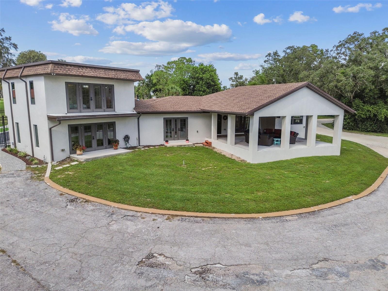 FAIRWAY MANOR - Residential