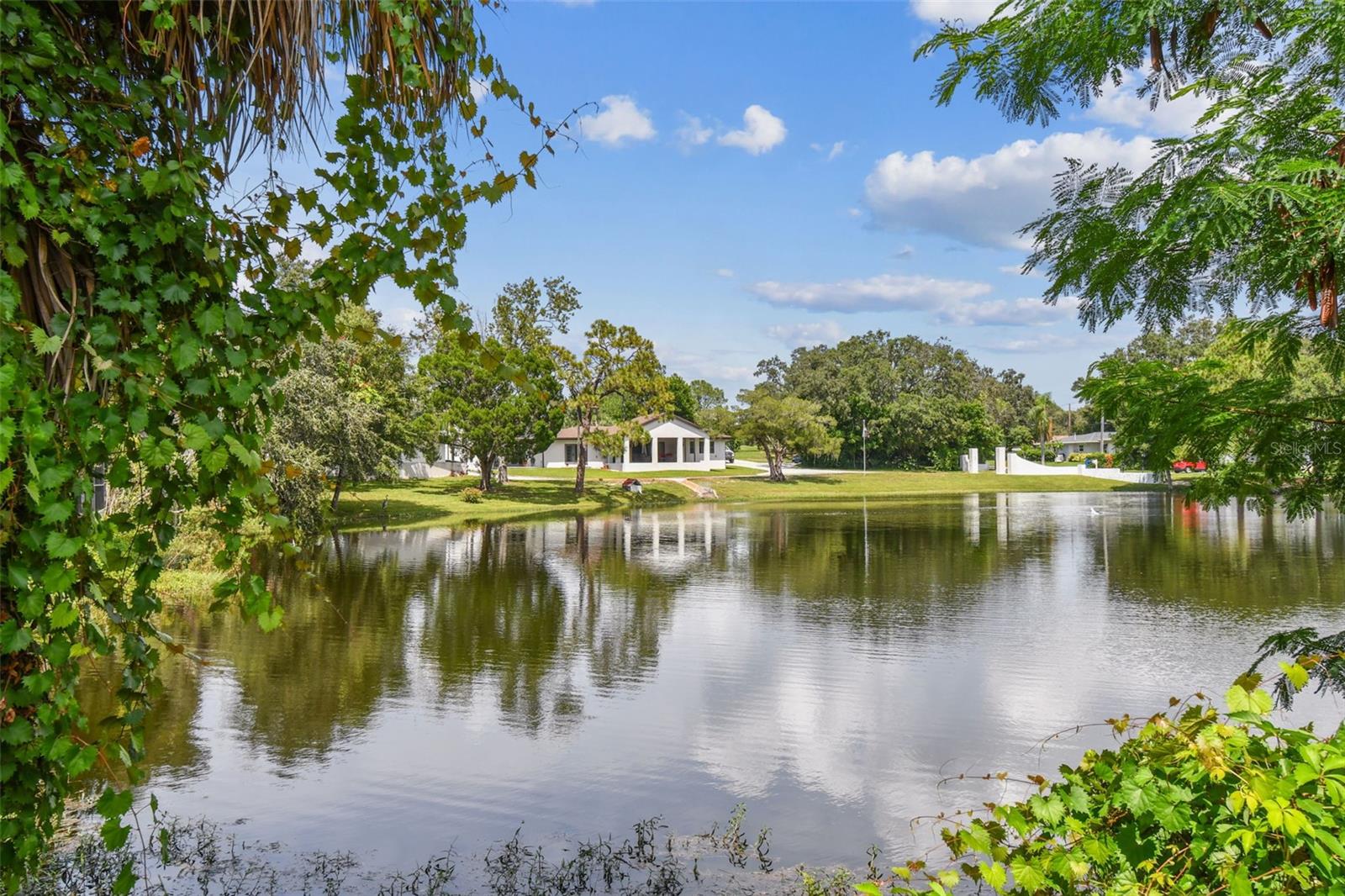 FAIRWAY MANOR - Residential