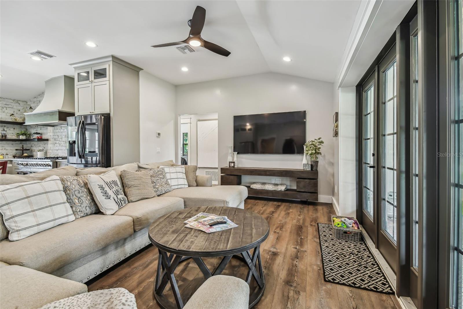 FAIRWAY MANOR - Residential