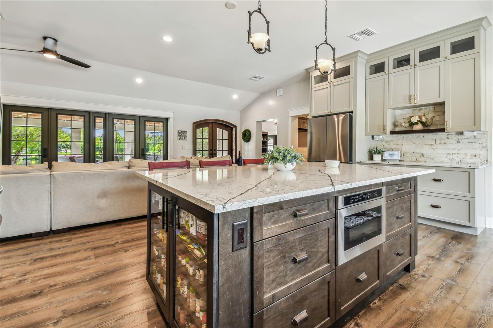 FAIRWAY MANOR - Residential