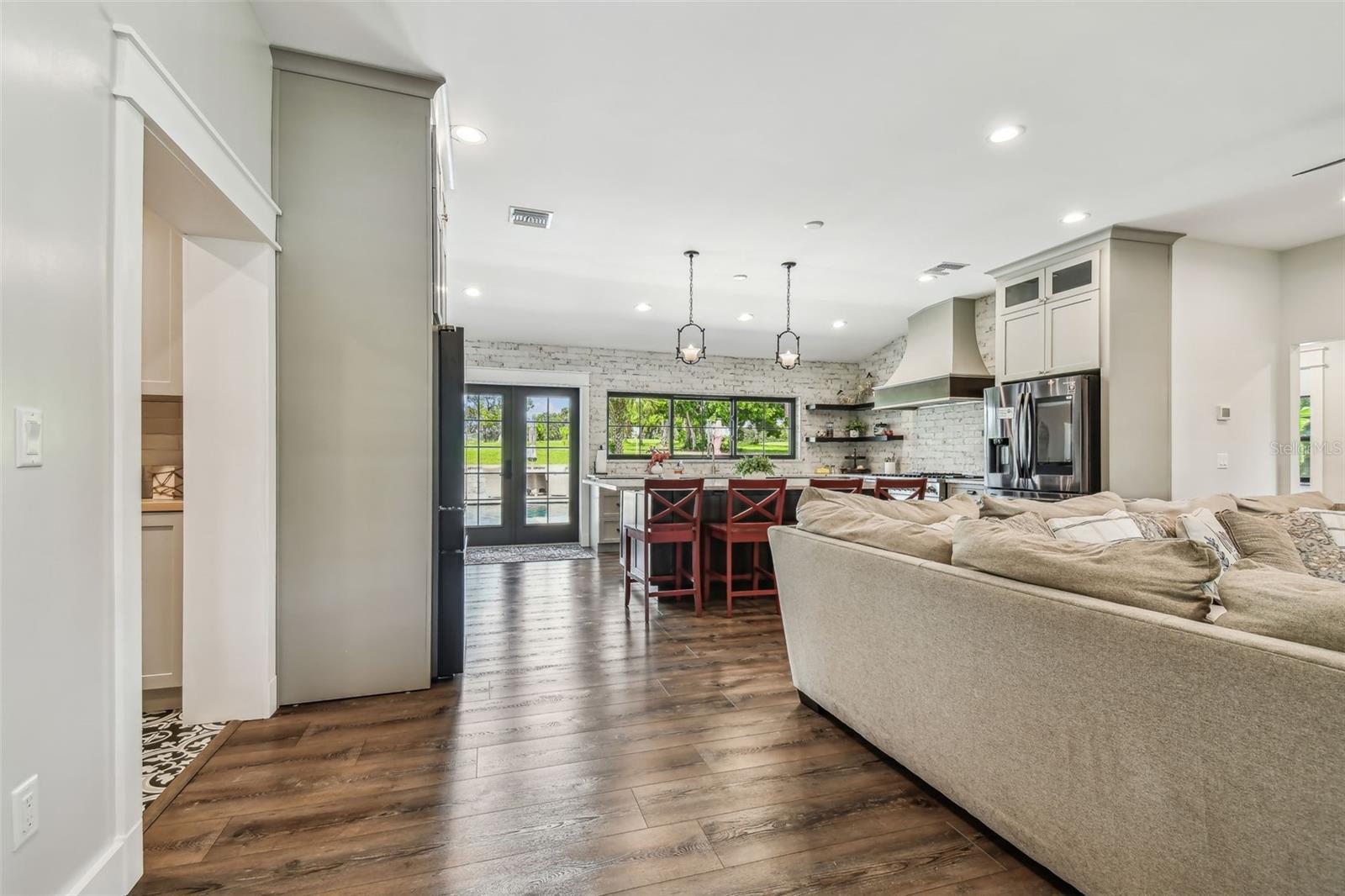 FAIRWAY MANOR - Residential