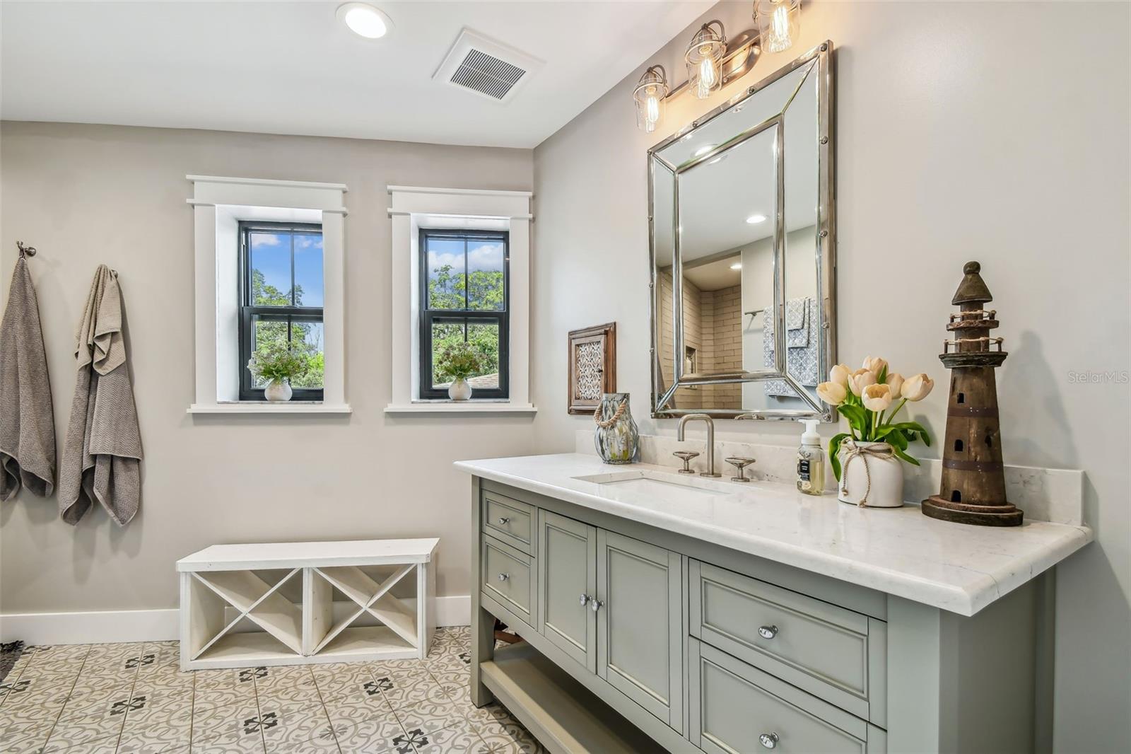 FAIRWAY MANOR - Residential