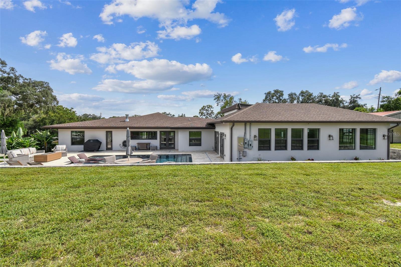 FAIRWAY MANOR - Residential