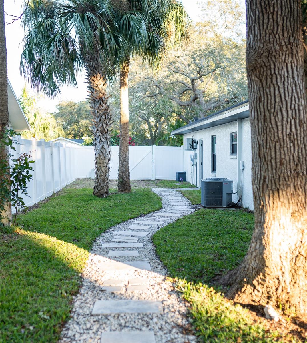 ACREAGE & UNREC - Residential