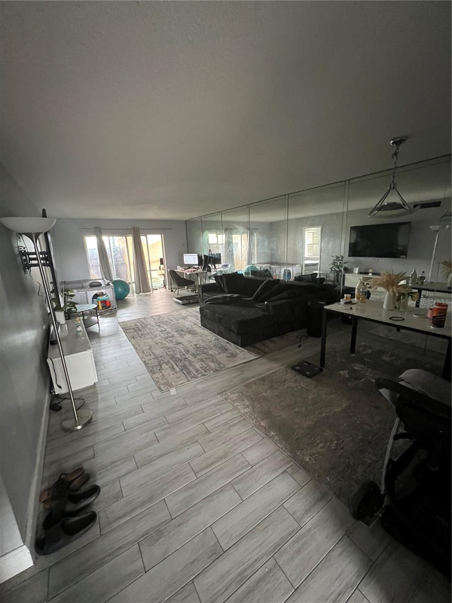 5961 N FALLS CIRCLE DRIVE 411