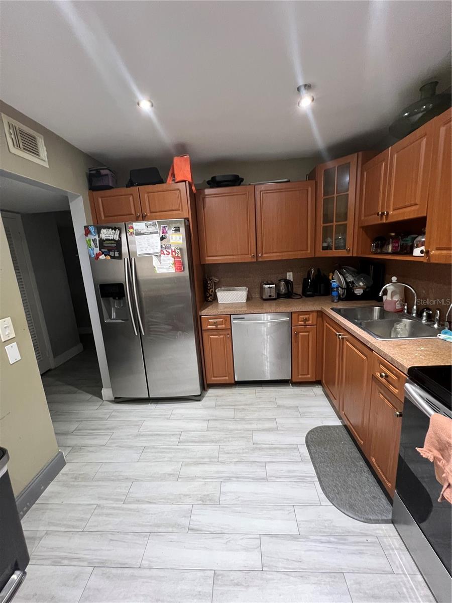 5961 N FALLS CIRCLE DRIVE 411