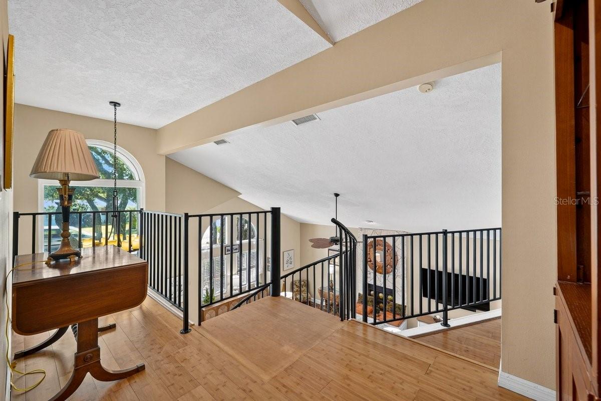 LIGHTHOUSE SHORES - Residential