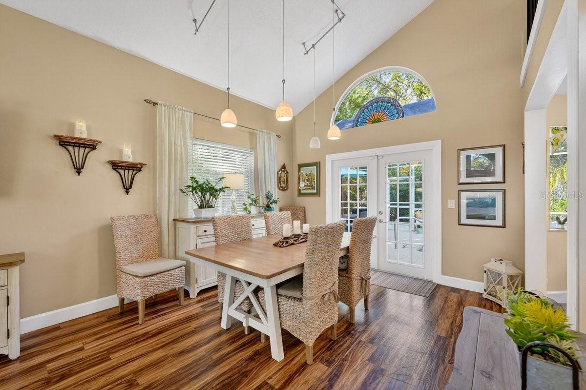 LIGHTHOUSE SHORES - Residential