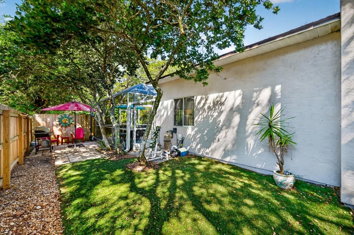LIGHTHOUSE SHORES - Residential