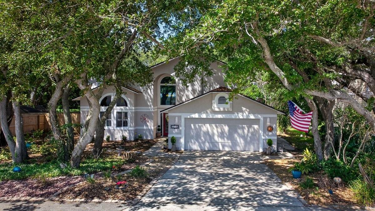 LIGHTHOUSE SHORES - Residential