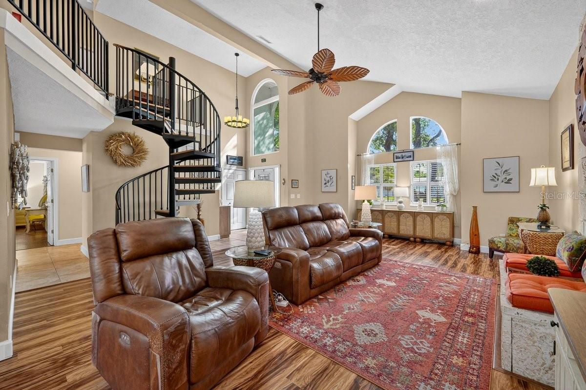 LIGHTHOUSE SHORES - Residential