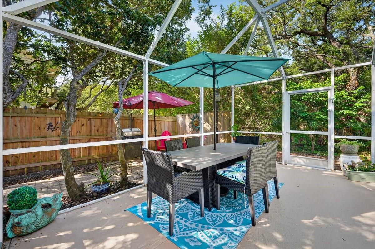 LIGHTHOUSE SHORES - Residential