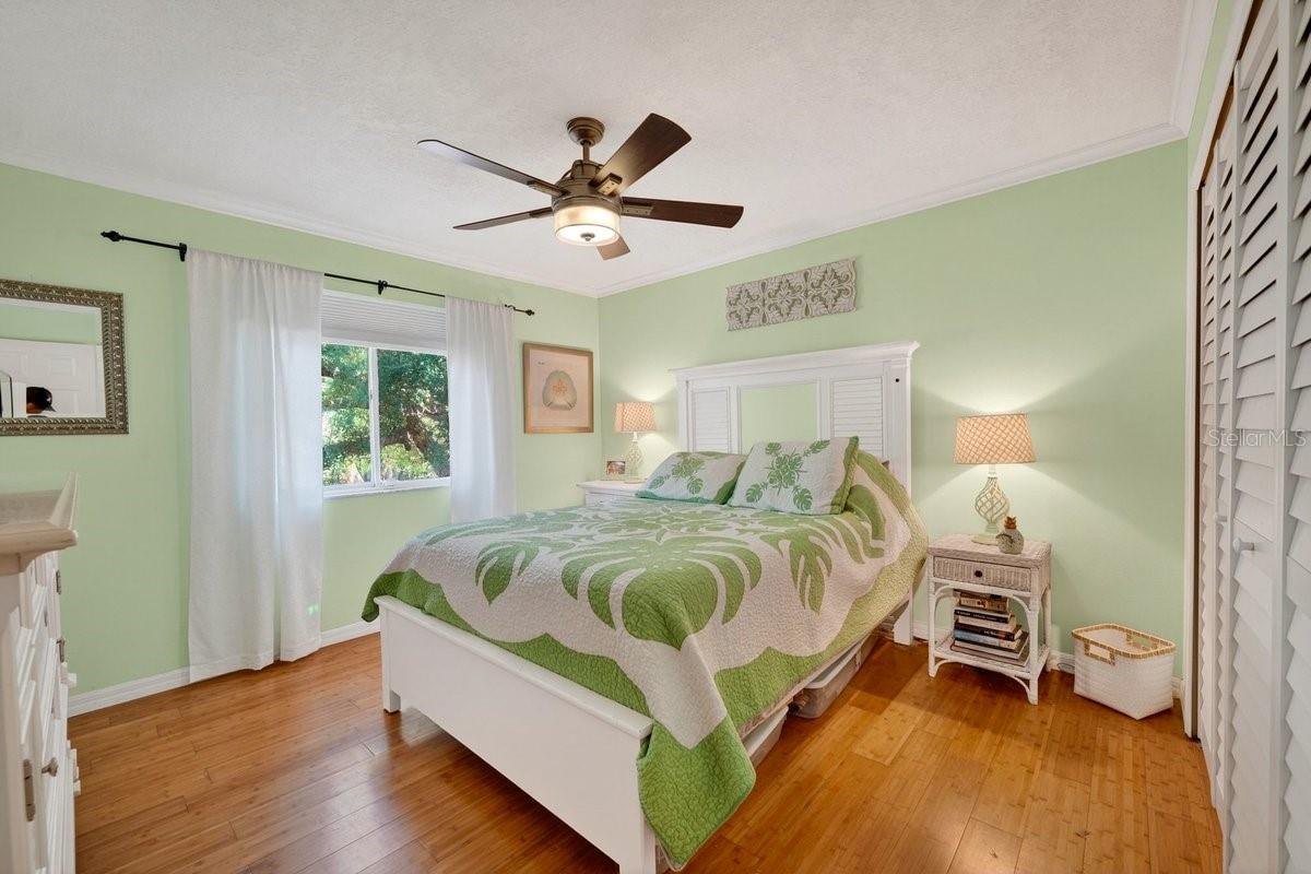LIGHTHOUSE SHORES - Residential