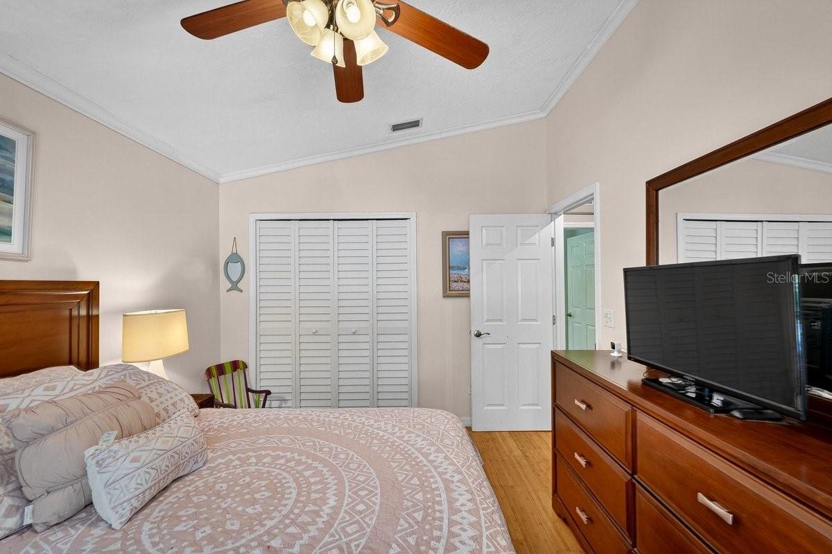 LIGHTHOUSE SHORES - Residential