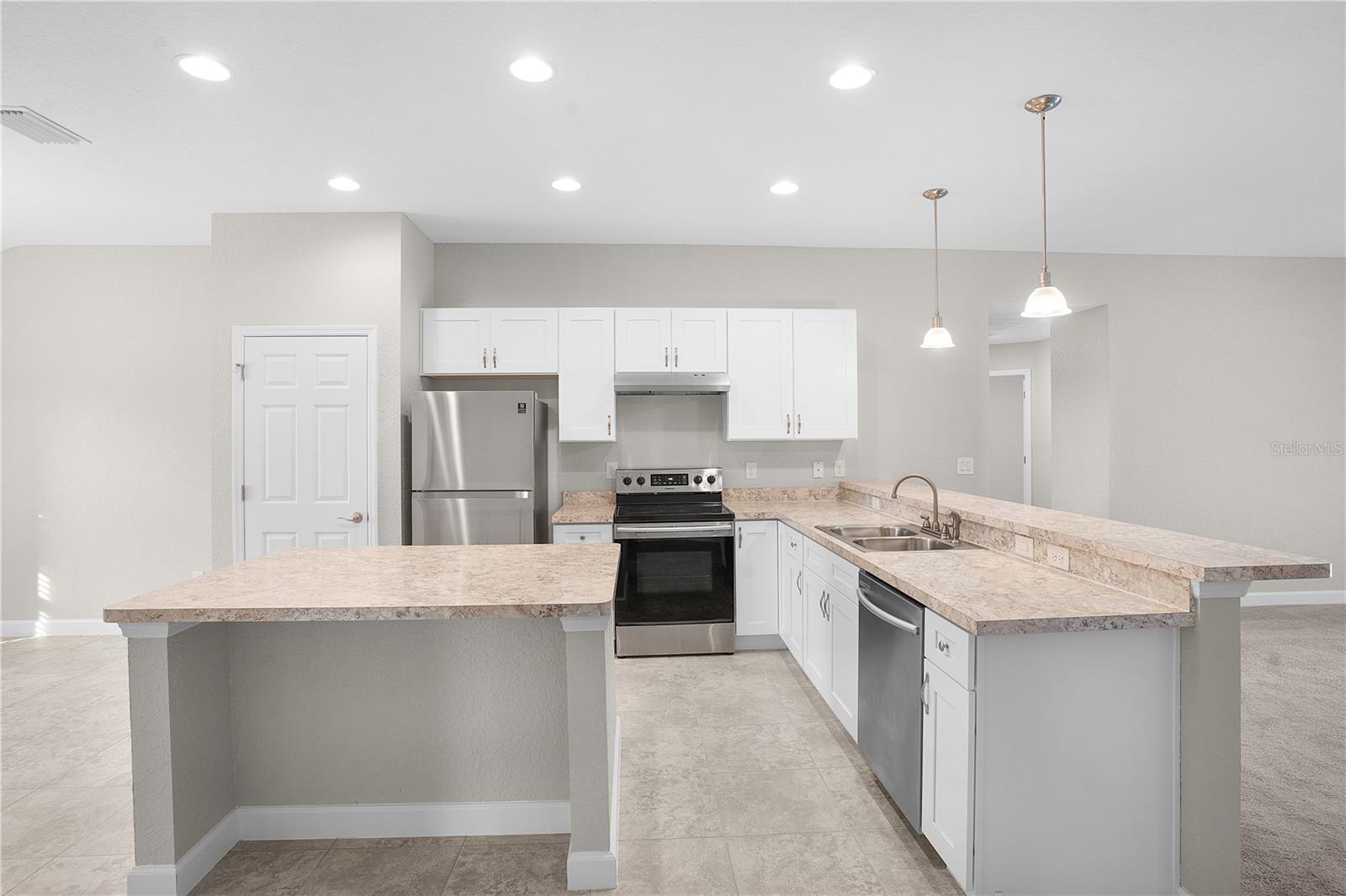 MARION OAKS UN TEN - Residential