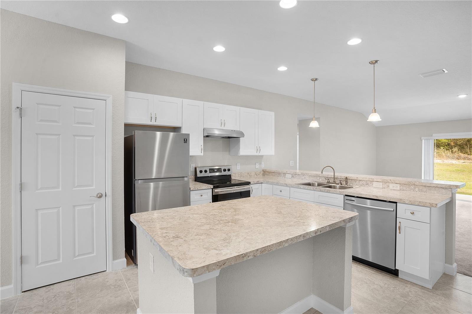 MARION OAKS UN TEN - Residential