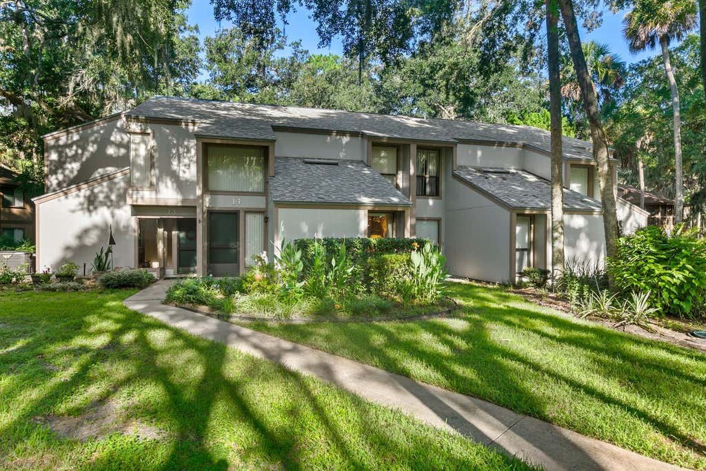 Photo of 13 Mid Oaks Circle #13, Palm Coast, FL 32137 (MLS # FC320913)