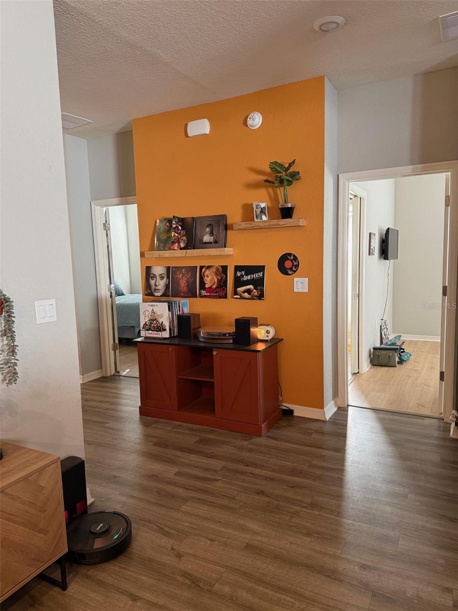 GENEVA LNDGS PH 1 - Residential