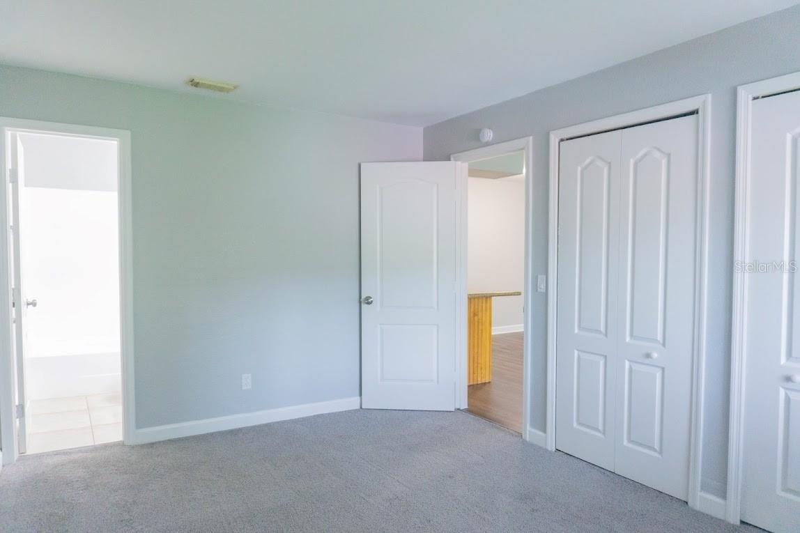 THE HAMPTONS AT BRANDON A CONDO - Residential