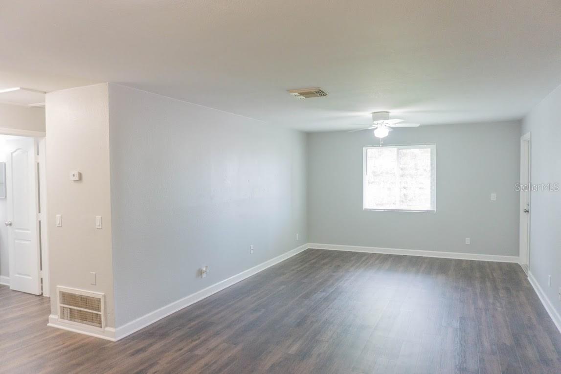 THE HAMPTONS AT BRANDON A CONDO - Residential
